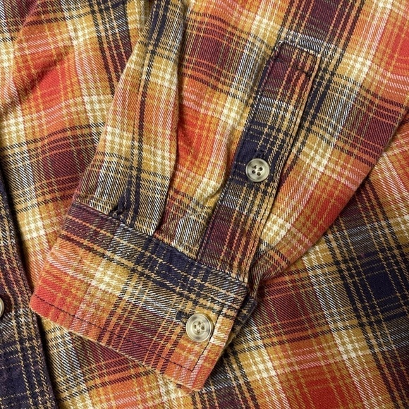 Duluth Trading Company Women’s Button Up Size S - Picture 5 of 5